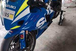 gsx-r 1000 pista