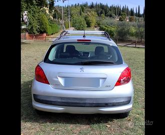 Peugeot 207 anno 2006