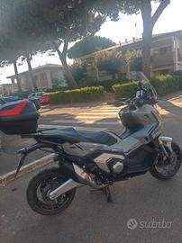 Honda x adv 750