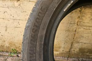 Gomme auto bridgestone