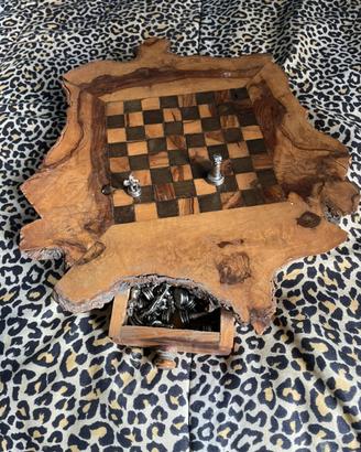 Scacchiera Rustica in Legno di Ulivo