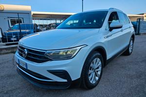 Volkswagen Tiguan 2.0 TDI 150 CV SCR DSG Elegance