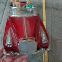 modello auto d'epoca anni 60