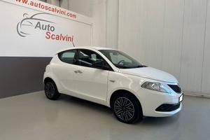 Lancia Ypsilon 1.0 69CV FireFly 5 porte S&S Hybrid