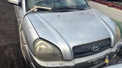 hyundai tucson anno 2006 pezzi di ricambi