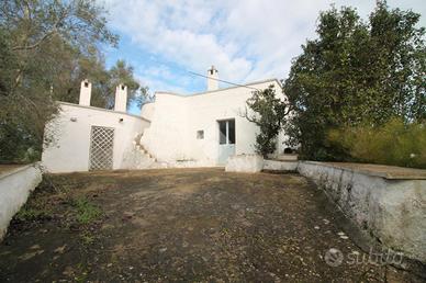 VILLA SINGOLA A OSTUNI