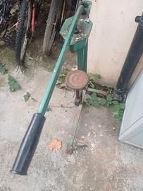 Tappatrice manuale  a colonna a leva  vintage