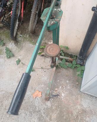 Tappatrice manuale  a colonna a leva  vintage