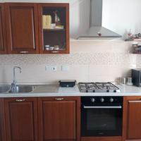 CUCINA COMPLETA IN LEGNO CON ELETTRODOMESTICI