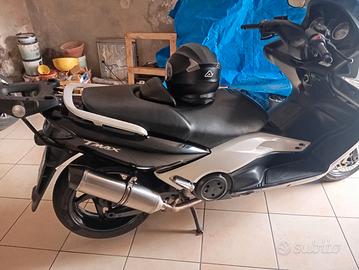 Yamaha Tmax 