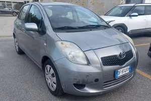Toyota Yaris 2005 Benzina 1.0 Sol 5p
