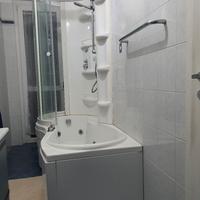 Vasca idromassaggio con doccia Glass