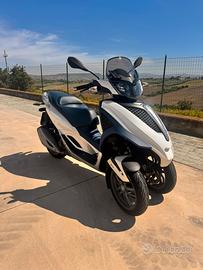 Piaggio Mp3 LT