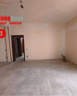 Appartamento di 159 m² con 4 locali e posto auto a