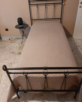 DUE letti singoli in ferro battuto + reti