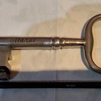 Chiave Titanus – Gadget promozionale vintage