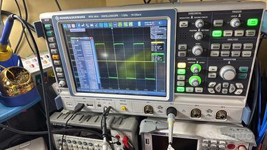 ROHDE&SCHWARZ RTO 1014 1GHz 10Gsa + sonda differen
