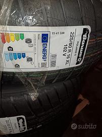 gomme225/60/16 nuove 