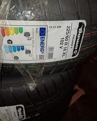 gomme225/60/16 nuove 