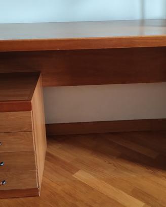 scrivania in ciliegio 