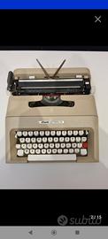 Macchina da scrivere Olivetti lettera 35 - anni 70