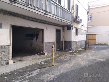 Box Pozzuoli con stanza annessa