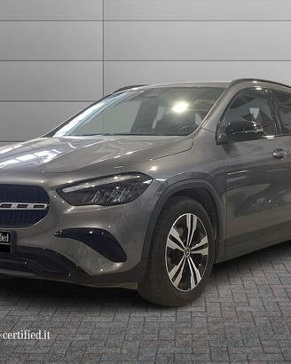 MERCEDES-BENZ GLA 200 d Progressive Advanced Plus