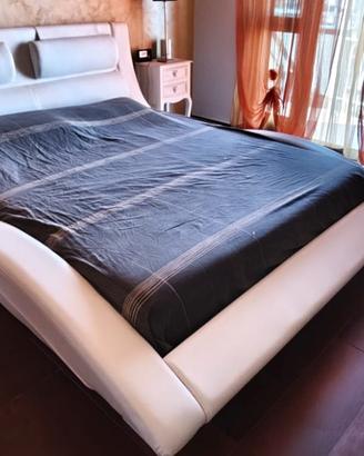 LETTO DI DESIGN IN ECOPELLE 
