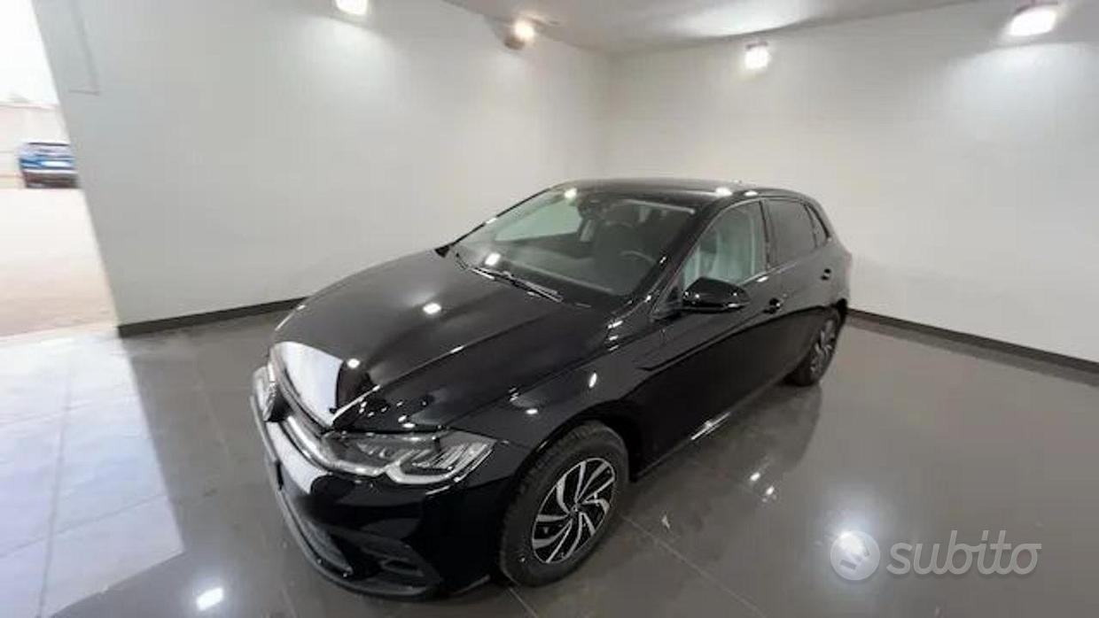 VOLKSWAGEN Polo 6ª serie