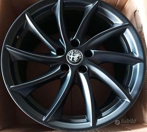 Cerchi in lega 18" originali Alfa GIULIA con gomm