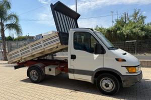 IVECO 35c13 RIBALTABILE TRILATERALE