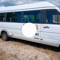 Autobus per trasporto persone