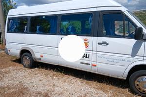 Autobus per trasporto persone