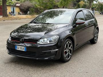 VOLKSWAGEN Golf 7 2014 1.6 105cv TDI DSG