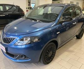 LANCIA Ypsilon 1.0 70cv 5 porte Hybrid Silver