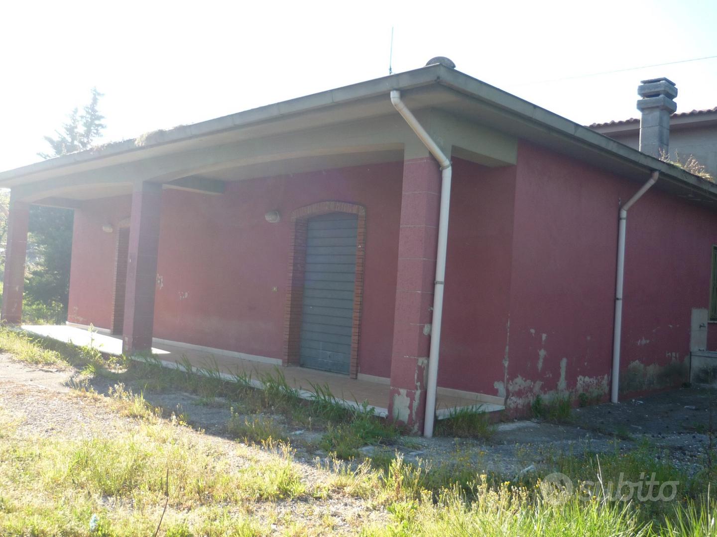 Terreno agricolo con fabbricato bifamiliare - Vista 3