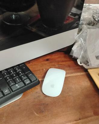 Attrezzatura karaoke fbt e PC imac