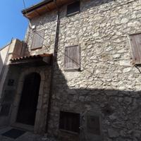 3 LOCALI A ROCCA DI MEZZO