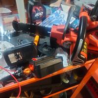 motosega da potatura  a batteria
