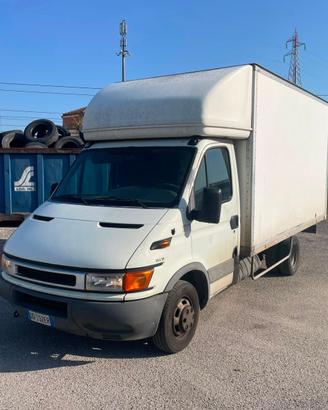 Furgone IVECO DAILY 35 C 13