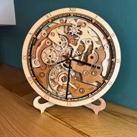 Orologio in legno modello ingranaggi