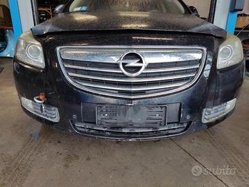 Paraurti anteriore OPEL INSIGNIA del 2009