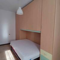 Cameretta con letto a piazza e mezzo con materasso