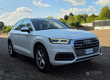 AUDI Q5 40 TDI Stronic