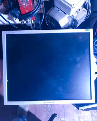 Monitor Samsung 940B 19"