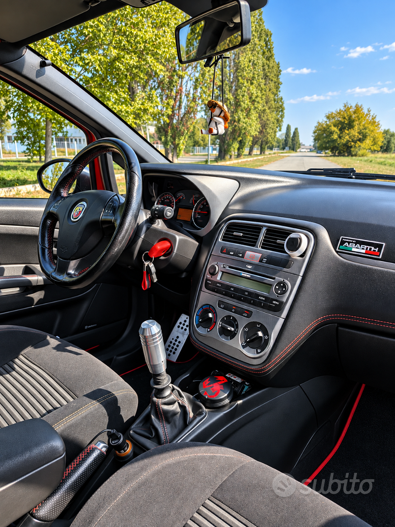 Abarth Grande Punto 2009 photo 5