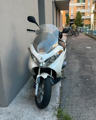 Schooter Burgaman 120cc