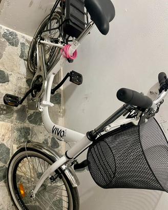 Pedalata assistita bici piegevole