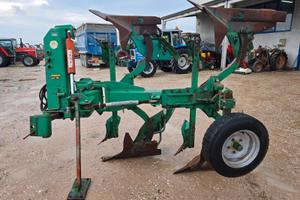 Aratro bivomere Pietro Moro