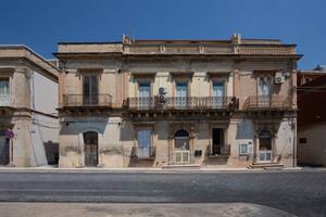 Rif.LP125| palazzo avola